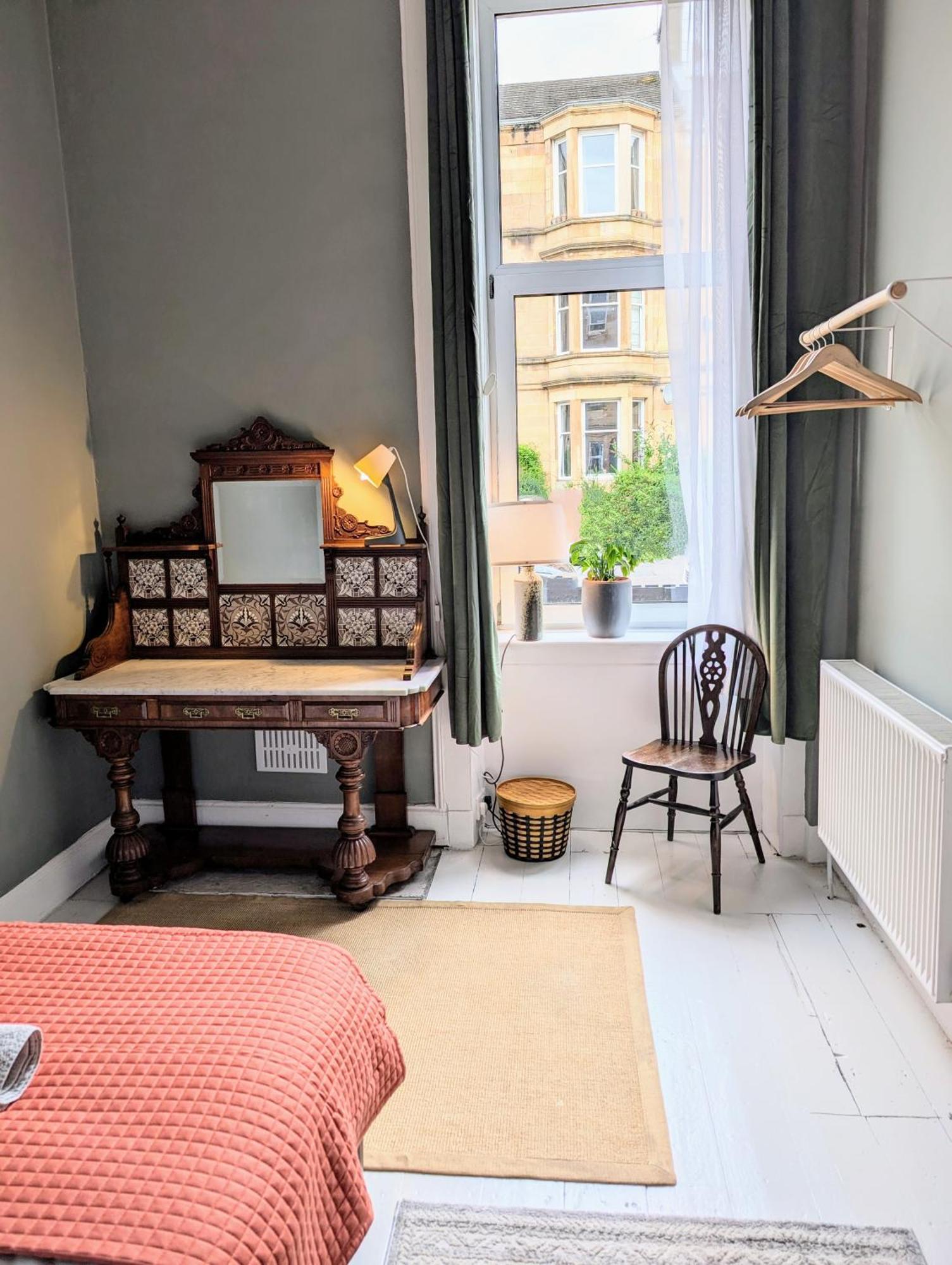 Victorian Apartment In Pollokshields Glasgow Exterior photo